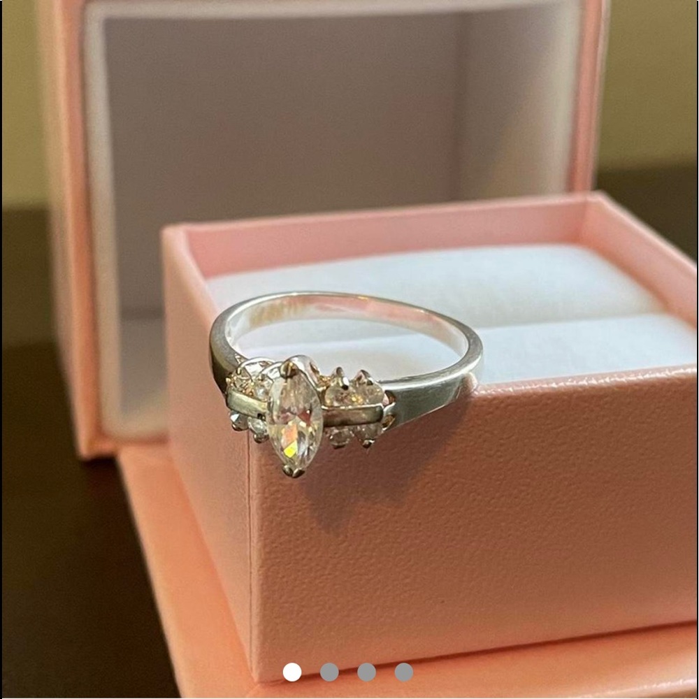 Sterling silver 925 CZ ring women’s size 9